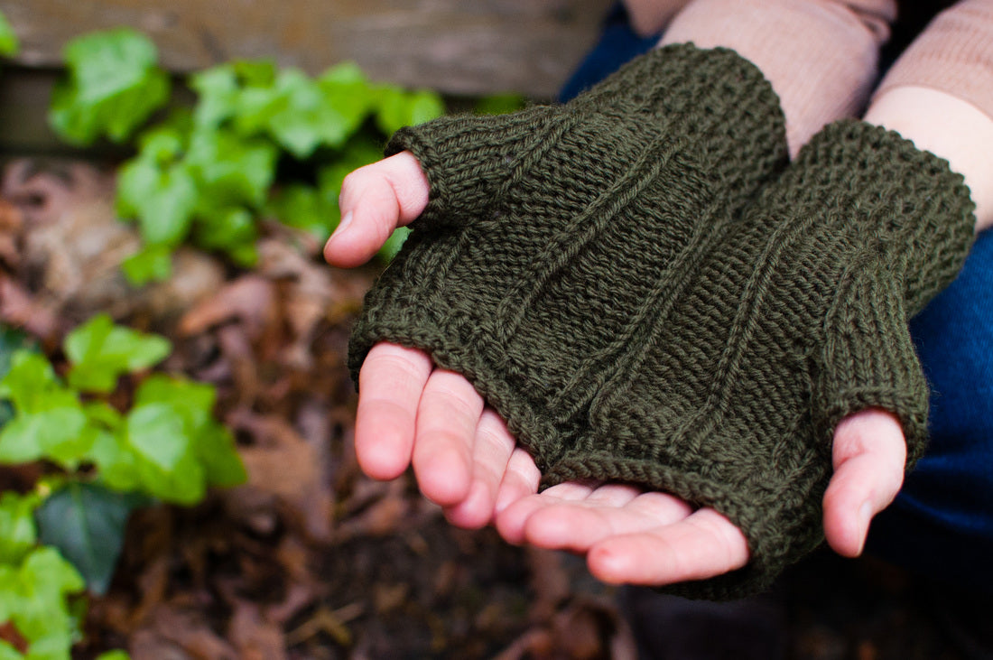 Fingerless mitten knitting pattern